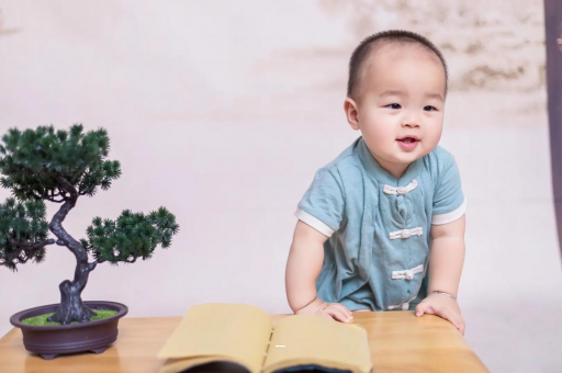 凤城孕妇显怀是几个月